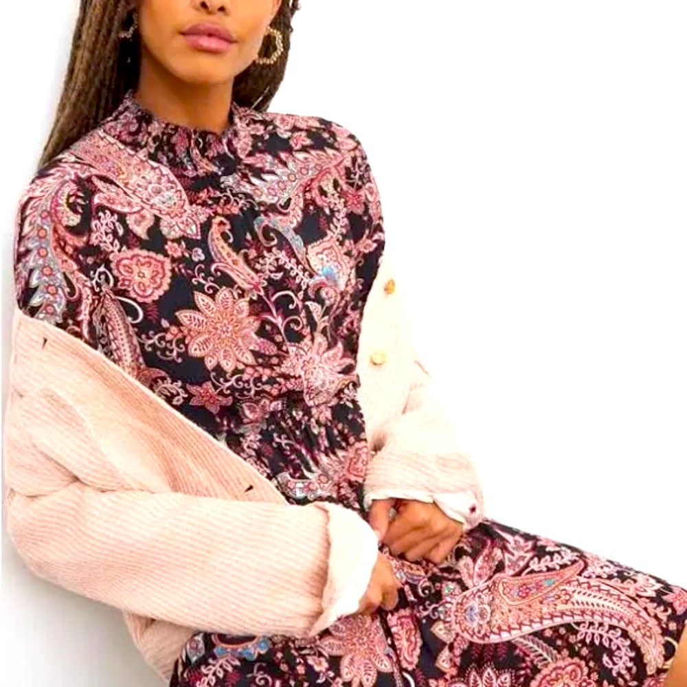 Like-new Anthropologie Cady Tiered Tunic Dress in size S. 100% Viscose.